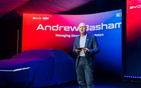 比亚迪秦L EV海外首发，引领马来西亚C级轿车新风潮！