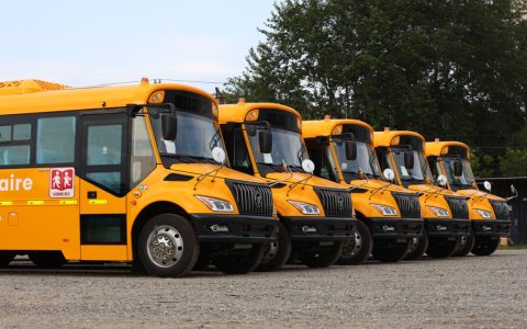 北汽福田助力刚果（金）民生发展 首批定制化校车与公交正式交付