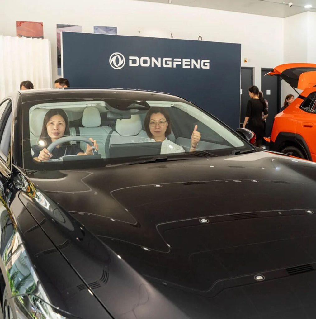 东风奕派eπ007香港版上市，东风品牌九龙湾展厅开幕！