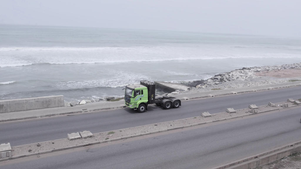 Shacman H3000ᵉ: A New Experience in Cement Transport