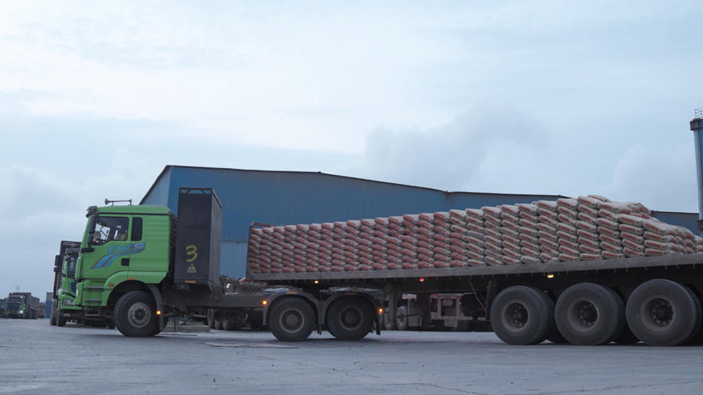 Shacman H3000ᵉ: A New Experience in Cement Transport