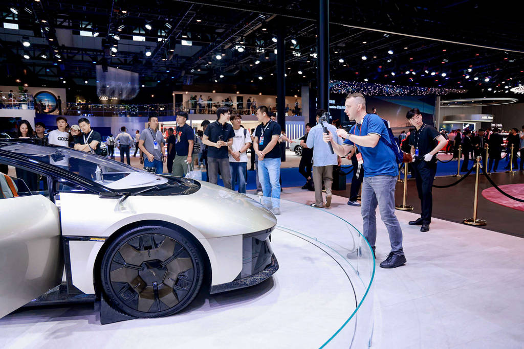 JAC Motors Showcases Achievements in High-End and Intelligent Development at Chengdu Motor Show 2025