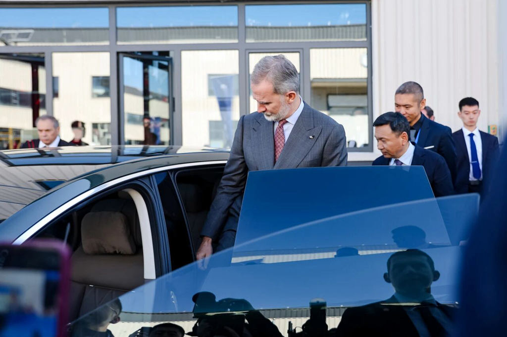 西班牙国王费利佩六世为享界 S9T 驻足：它“非常美”