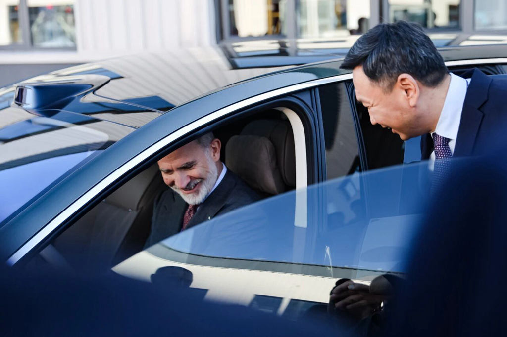 西班牙国王费利佩六世为享界 S9T 驻足：它“非常美”