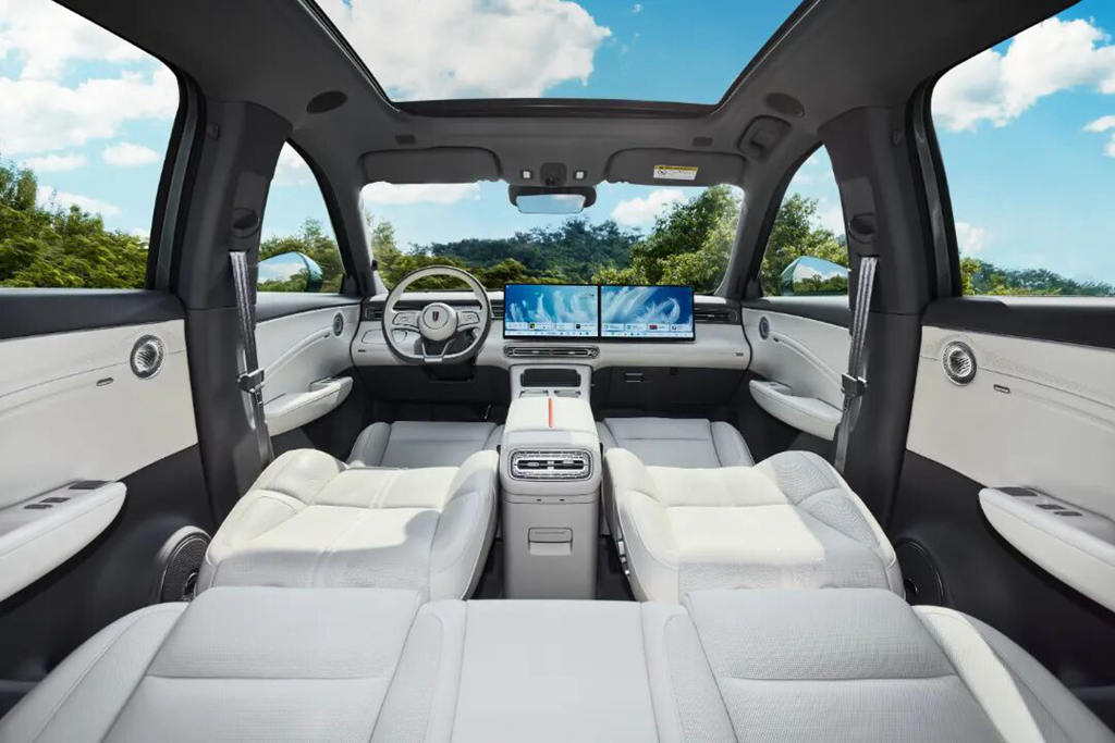 Hongqi HS6 PHEV Pre-sale Starts at 178,800 Yuan: Redefining "A Better Five-Seat" as "The New-Generation Hongqi"