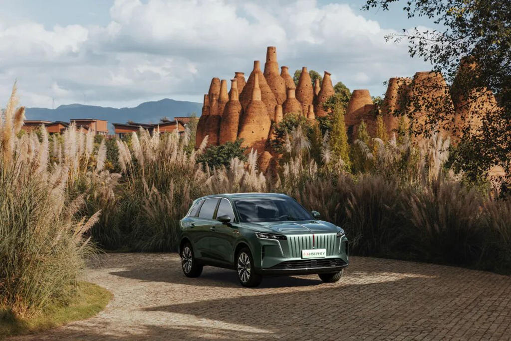 Hongqi HS6 PHEV Pre-sale Starts at 178,800 Yuan: Redefining "A Better Five-Seat" as "The New-Generation Hongqi"