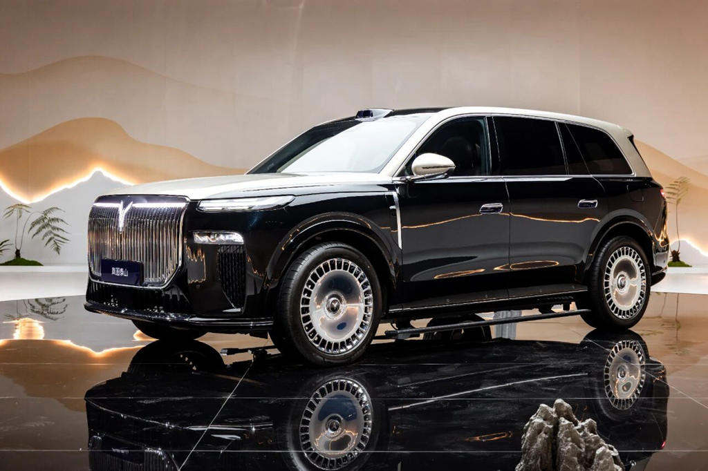 "Climb to the Pinnacle" of the Luxury Six-Seat SUV Market: Dongfeng VOYAH Taishan Launches! Priced from 379,900 Yuan to 509,900 Yuan