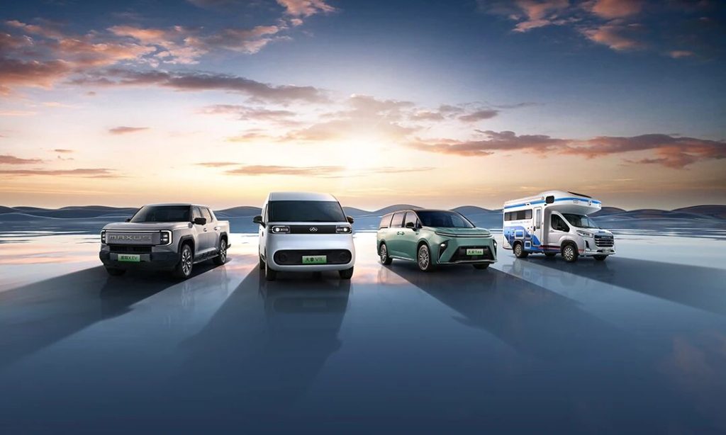 焕新领航！大通“众辉标”锚定全球轻商，无人客货车+宁德时代合作构建创富生态