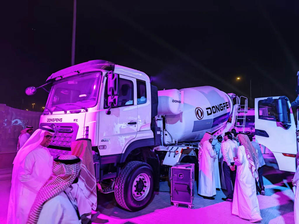 3款商用车沙特上市发布，东风开启海外合作新篇章