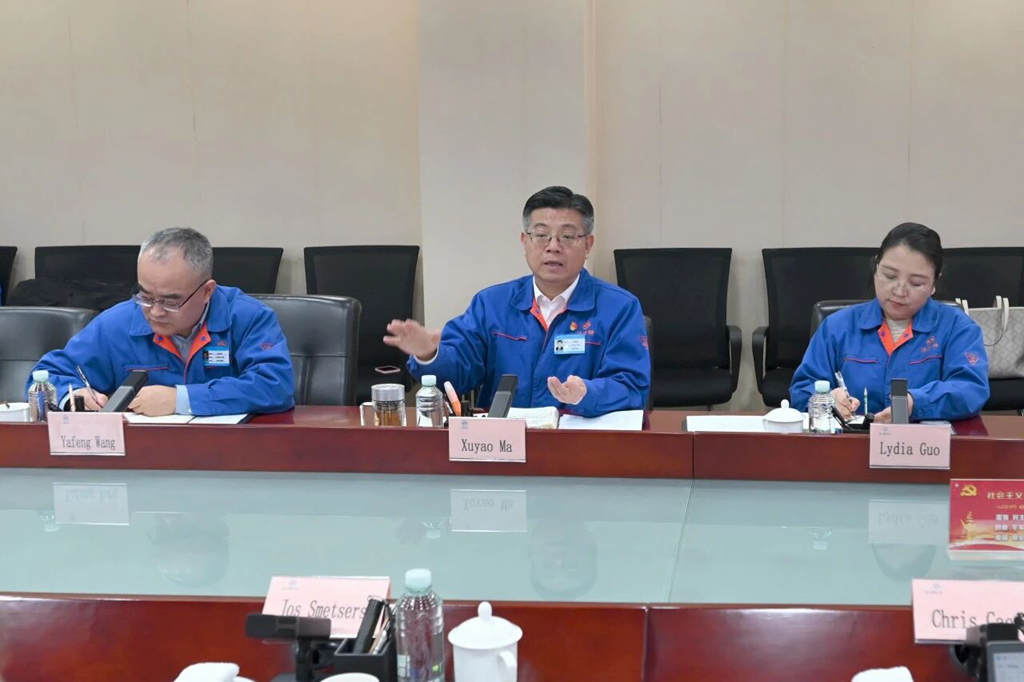 法士特马旭耀董事长会见佩卡集团客人