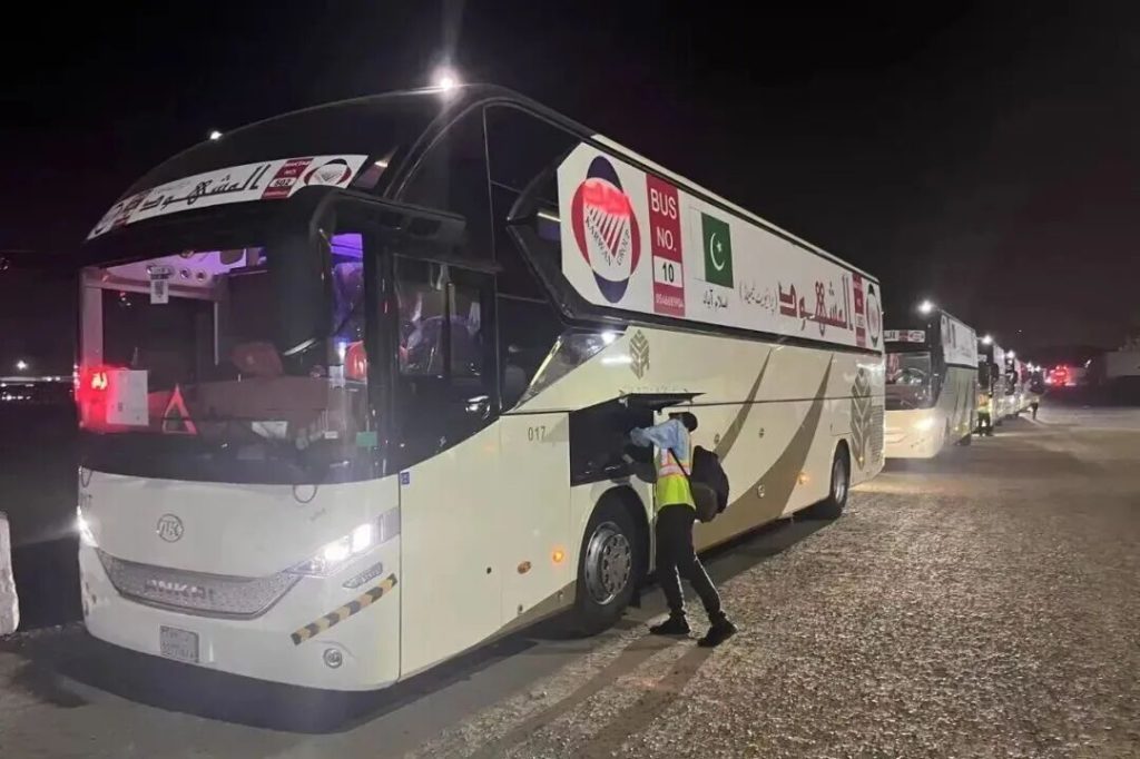 累计交付1800台！安凯客车谱写2025中沙交通合作新篇章