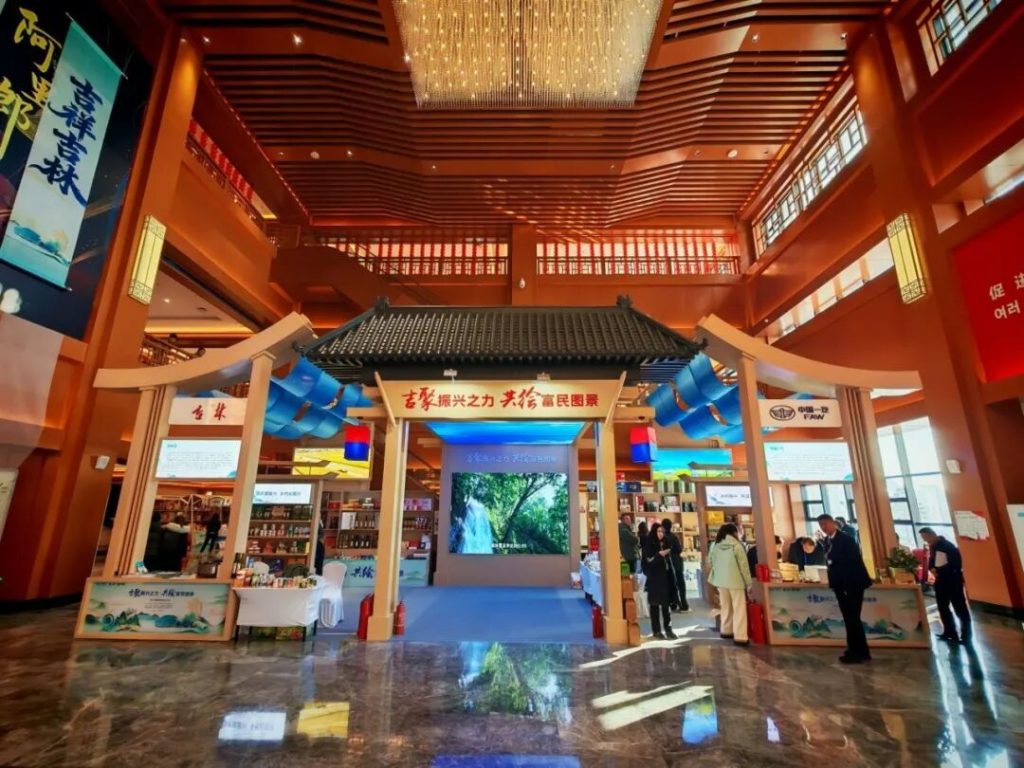 突破向新 全维发力 中国一汽11月销售整车30.6万辆