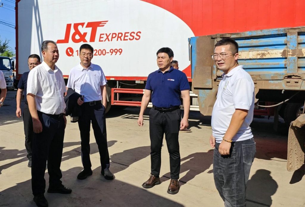 玉柴李汉阳率队走访柬埔寨市场