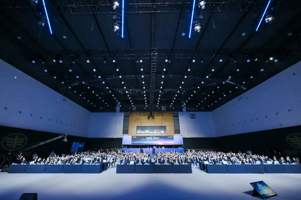 剑指8万辆！一汽解放2026全球合作伙伴大会海外合作伙伴大会胜利召开！