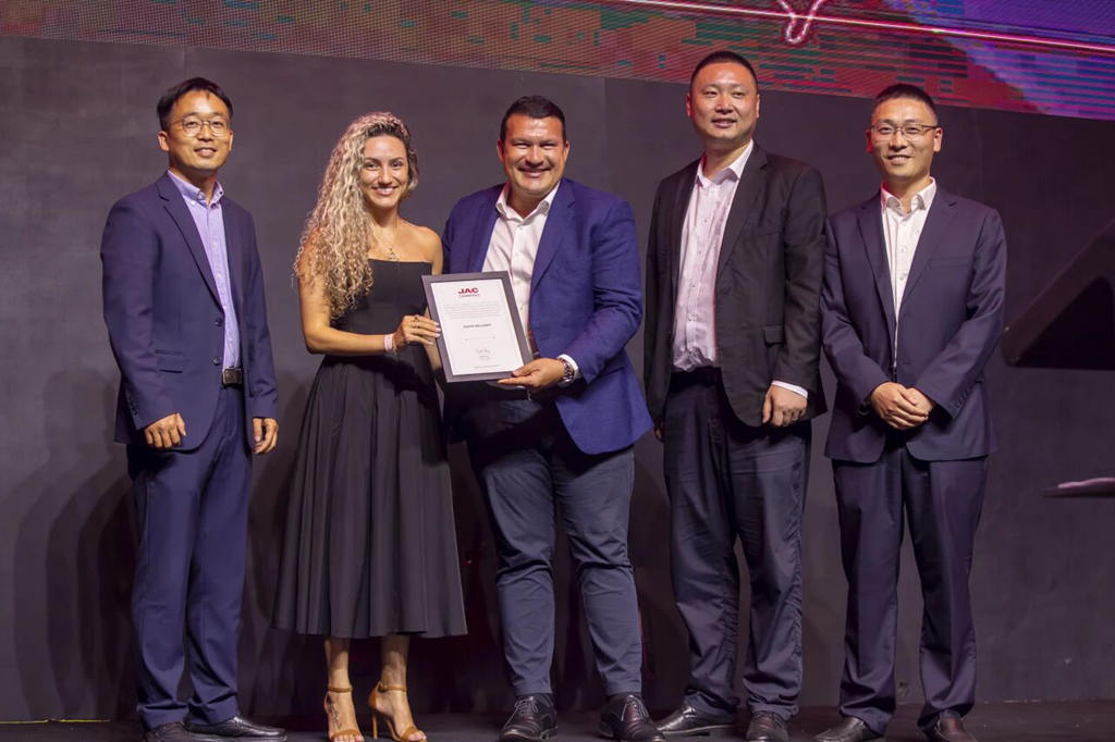 深耕南美，再启新程！江汽集团轻重卡产品正式登陆巴西市场