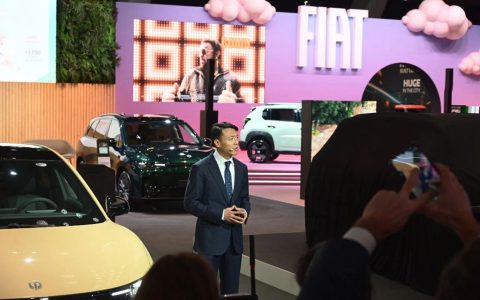 零跑A10亮相2026布鲁塞尔车展