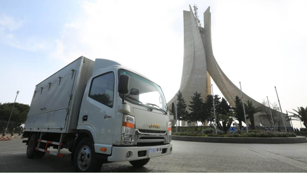 江汽集团第19家海外KD组装工厂首台高端轻卡下线