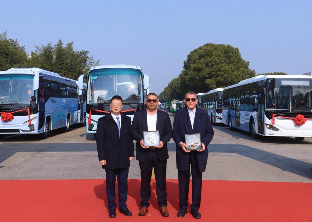 开门红!15亿!3000台苏州金龙海格客车启程阿尔及利亚