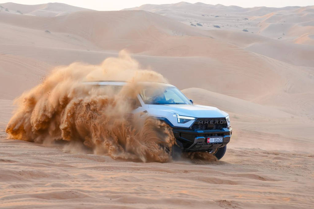 征战沙漠！东风进出口公司乘用车海外事业部携M817海外版亮相利瓦国际艺术节