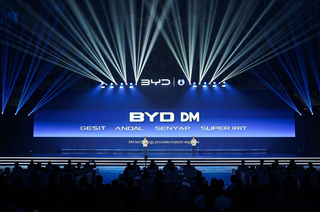 比亚迪DM技术登陆印尼,加速绿色转型与电动化升级