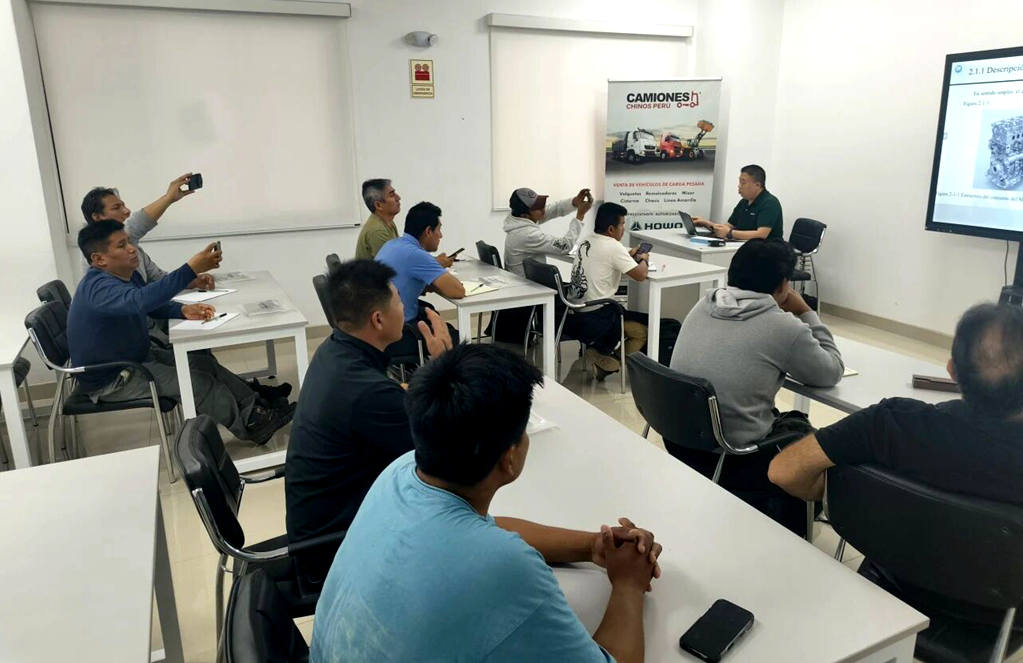 SINOTRUK Peru Training Center Hosts Pickup Training and Customer Visits