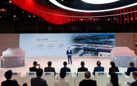全球化战略全速进阶，“为全球用户造好车” 红旗品牌2026香港车博会开启右舵元年