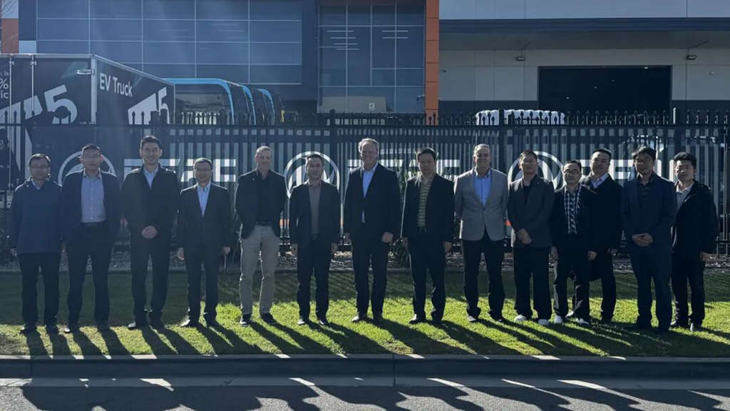 右舵轻卡首入澳洲市场！东风进出口全球化战略再添重要支点