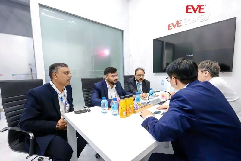 亿纬锂能开源电池AI Battery亮相2026 IAA