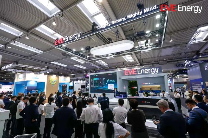 亿纬锂能开源电池AI Battery亮相2026 IAA