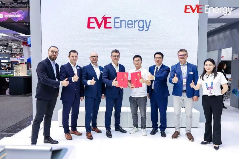 亿纬锂能开源电池AI Battery亮相2026 IAA