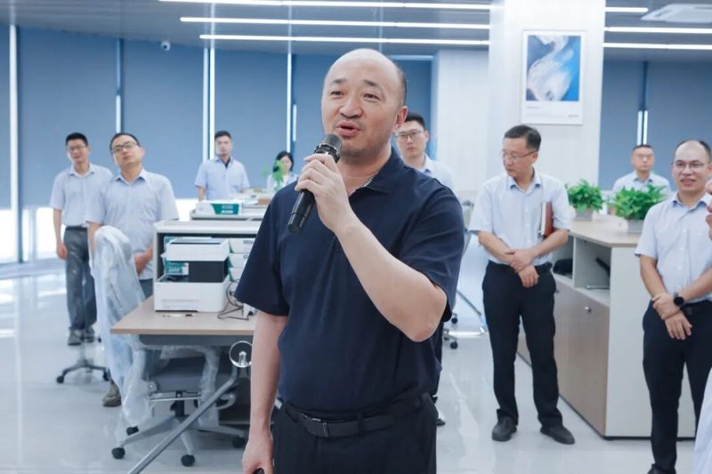 金旅客车全球营销中心正式启用，集团领导考察鼓劲